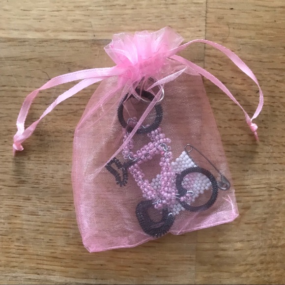 2 Pack: Breast Cancer Keychain & Ribbon Pin Set 💞 - Picture 5 of 5